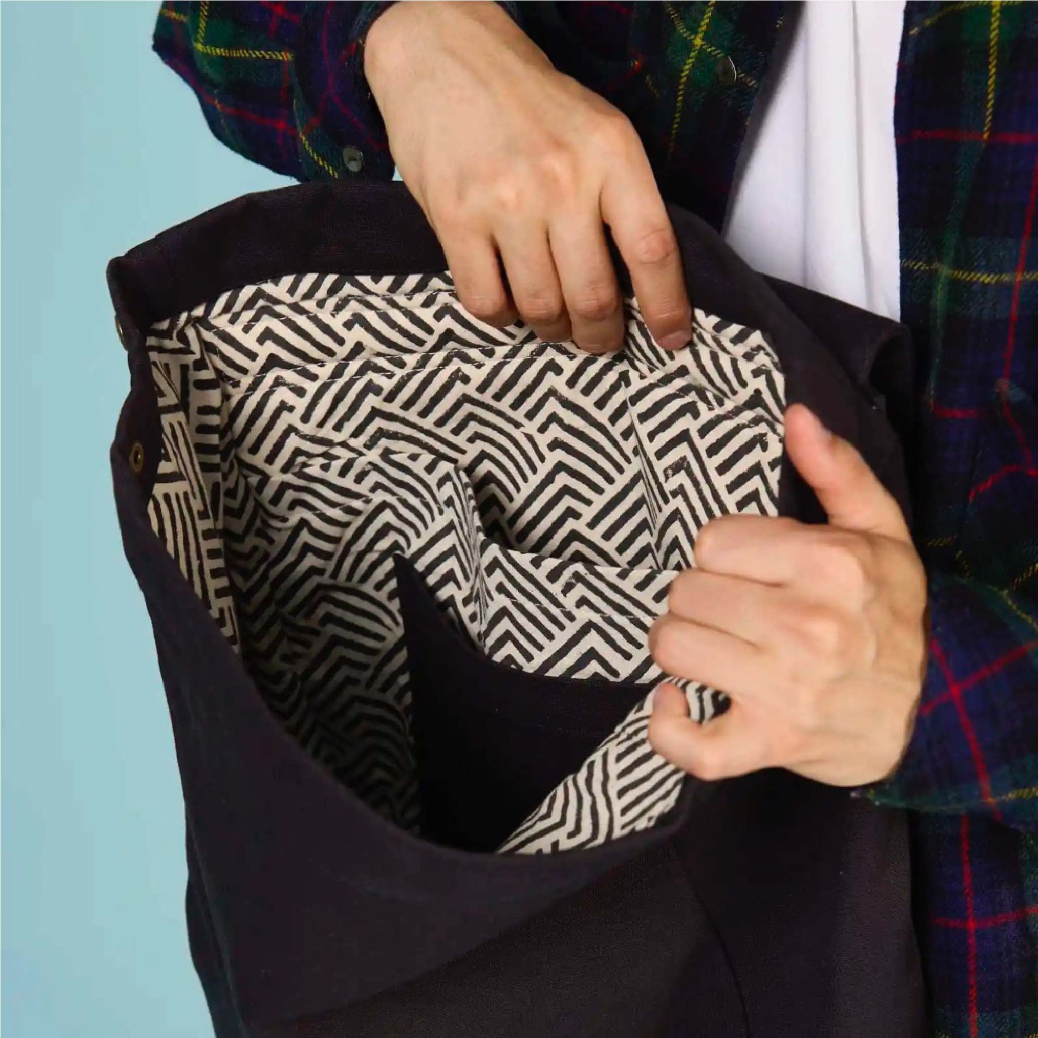 Guillaume Organic Cotton Canvas Backpack in Black