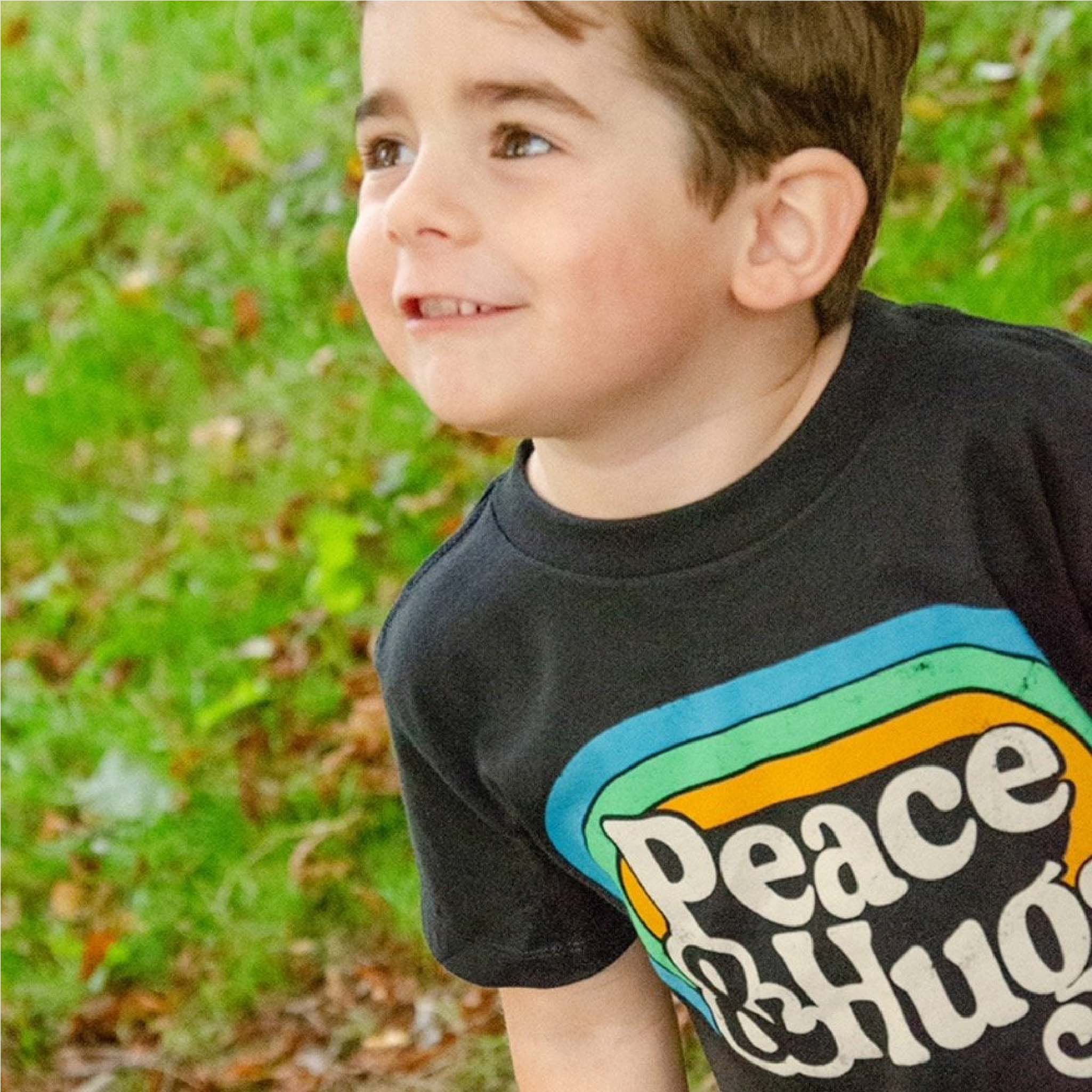 Kids Vintage Wash Peace & Hugs T-Shirt in Black