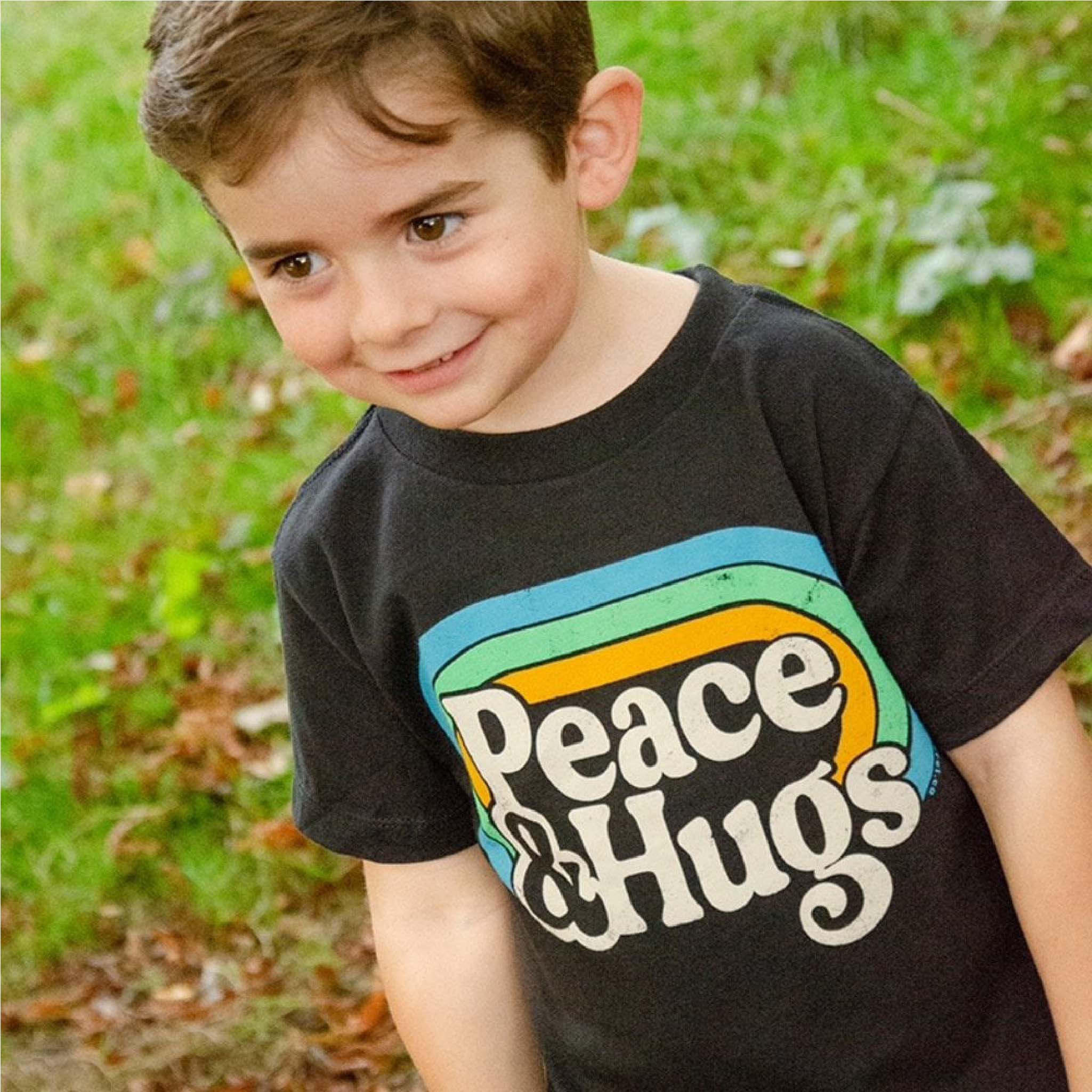Kids Vintage Wash Peace & Hugs T-Shirt in Black