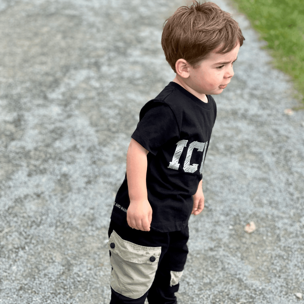 Anrayan • Unisex Kids Black Cargo Trousers with Pocket - All Things Dylan